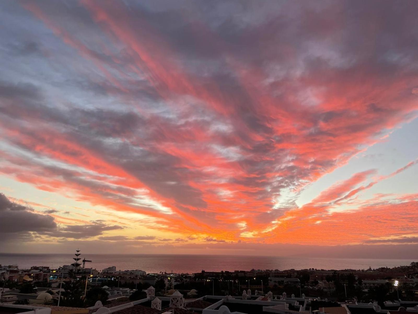 Villa Parque Del Conde, Ocean View アデヘ エクステリア 写真
