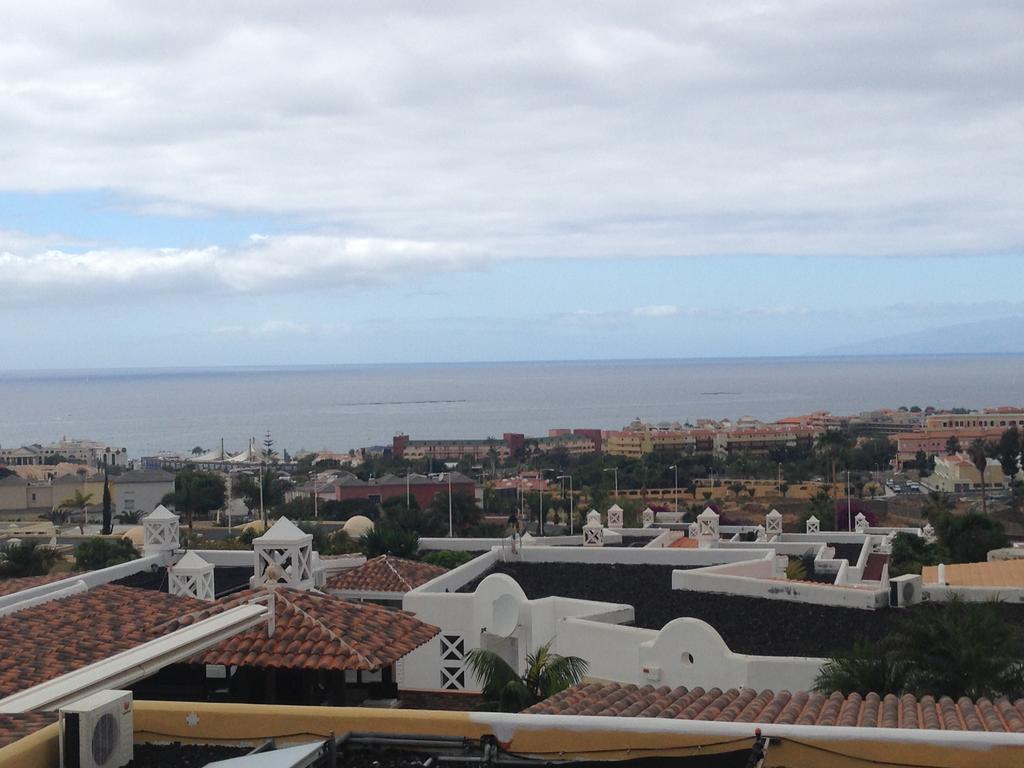 Villa Parque Del Conde, Ocean View アデヘ エクステリア 写真